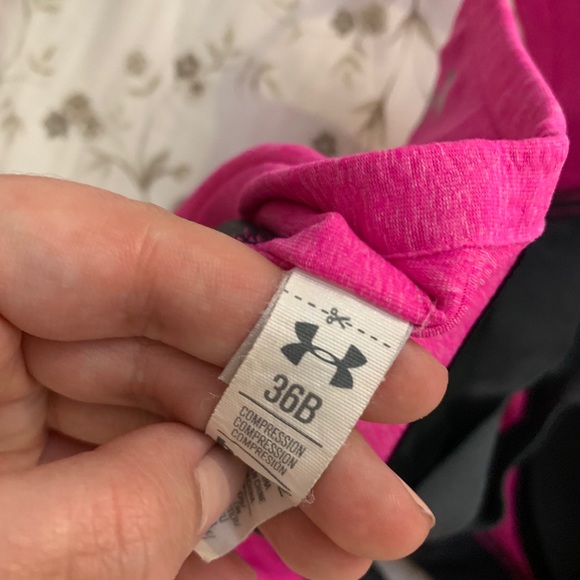Under amour sports bra - Picture 3 of 3